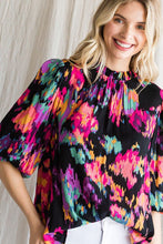 Load image into Gallery viewer, Abstract Floral Top