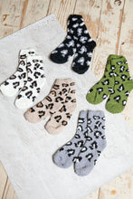 Load image into Gallery viewer, Leopard Fuzzy Socks
