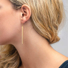 Load image into Gallery viewer, Coming Around Earrings