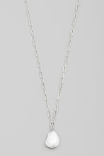 Load image into Gallery viewer, Long Pearl Pendant Necklace
