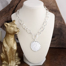 Load image into Gallery viewer, Nomad Glow Necklace
