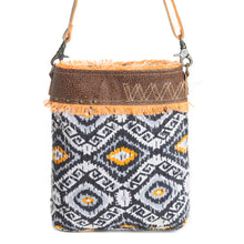 Load image into Gallery viewer, Marragio Purse 10830