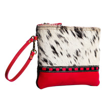 Load image into Gallery viewer, Letterstone Wristlet 8850