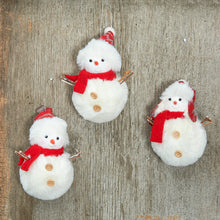 Load image into Gallery viewer, Snowman Friends Ornament
