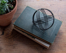 Load image into Gallery viewer, Ellery Sphere