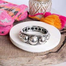 Load image into Gallery viewer, Silver Dusk Bracelet