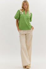 Load image into Gallery viewer, On Time Top Apple