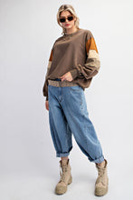 Load image into Gallery viewer, Looking Around Sweatshirt