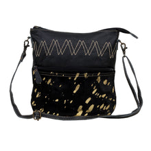 Load image into Gallery viewer, Compose Purse 2618