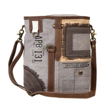 Load image into Gallery viewer, French Countryside Purse 7880