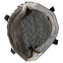 Load image into Gallery viewer, Globetrotter Tote 7930