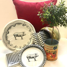 Load image into Gallery viewer, Pig Paper Salad/Dessert Plates 7&quot;
