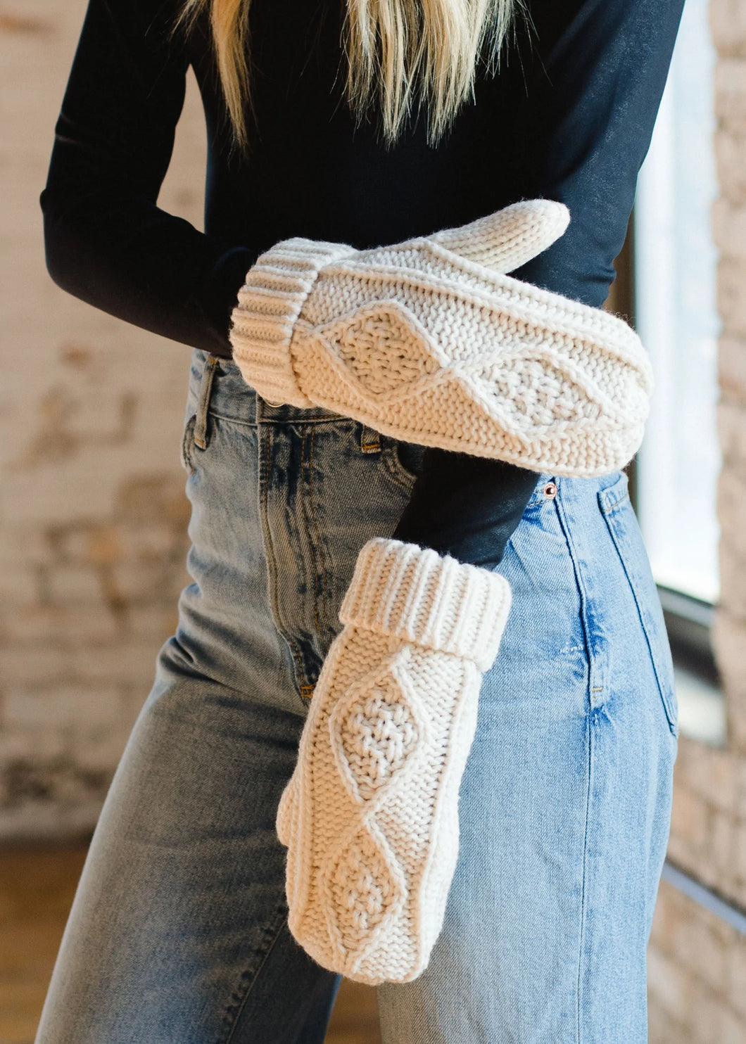 Cream Cable Knit Mittens