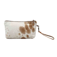 Load image into Gallery viewer, Light Brown Hairon Wristlet
