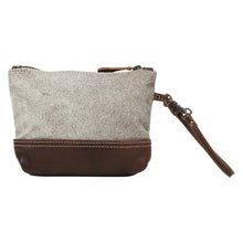 Load image into Gallery viewer, Chic Serra Wristlet 1562
