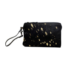 Load image into Gallery viewer, Golden Speckle Wristlet
