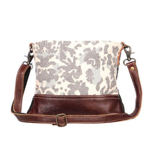 Load image into Gallery viewer, Selfless Shoulder Bag 1922