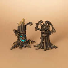 Load image into Gallery viewer, Spooky Halloween Tree
