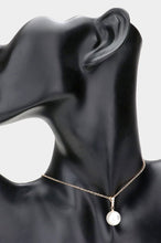 Load image into Gallery viewer, Pearl Ball Necklace
