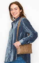 Load image into Gallery viewer, Cherish Purse Brown
