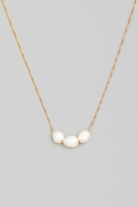 Dainty Pearl Necklace