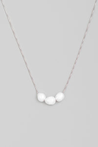 Dainty Pearl Necklace