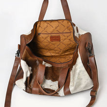 Load image into Gallery viewer, Howdy Duffle Bag

