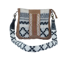 Load image into Gallery viewer, Felex Crossbody Purse
