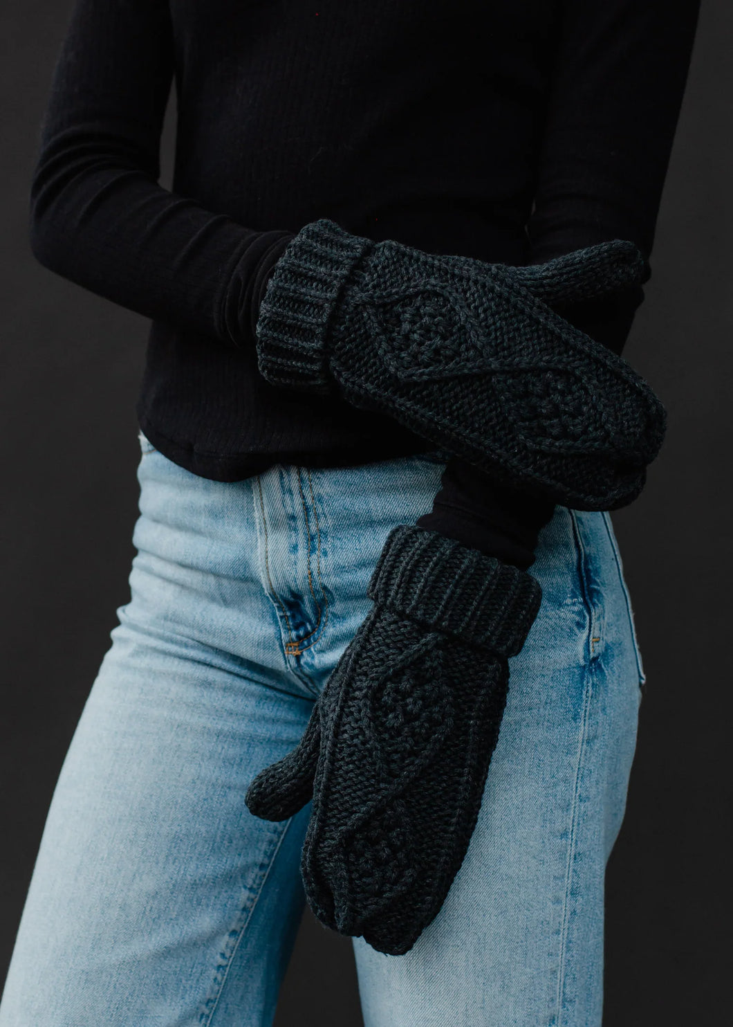 Charcoal Cable Knit Mitten's