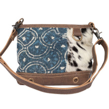 Load image into Gallery viewer, Indigo Illusions Purse 2197
