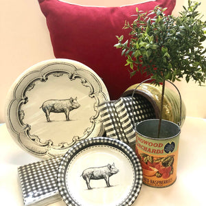 Pig Paper Salad/Dessert Plates 7"