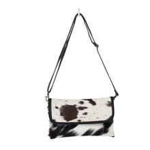 Load image into Gallery viewer, Ebon Hairon Crossbody 1316
