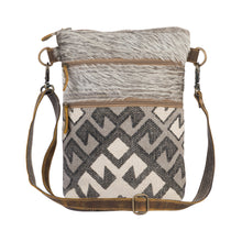 Load image into Gallery viewer, Cloudy Canvas Crossbody Purse 2194
